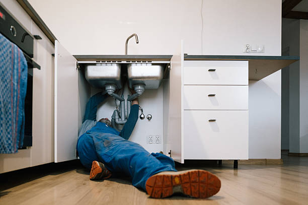Professional Leak Detection technician working in Palm City, FL